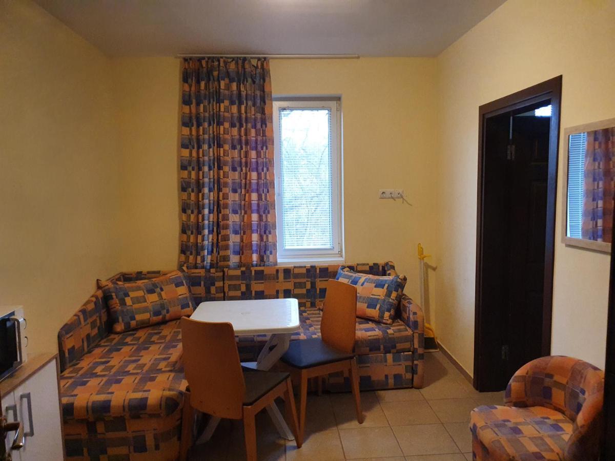 Viriks Hotel Burgas Exterior foto